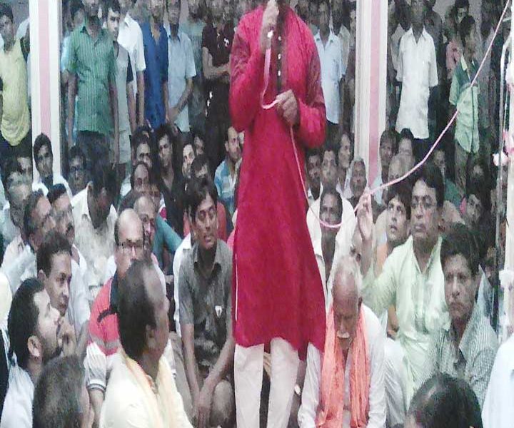 লালপুরে ৪০ প্রহর ব্যাপী মহানাম যজ্ঞানুষ্ঠান ও লীলা কীর্তন!