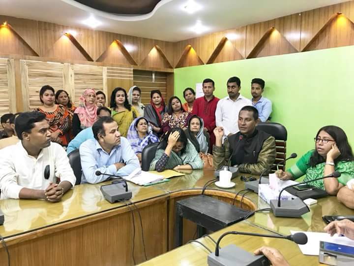 নাটোরে শিক্ষকদের উদ্দেশ্যে এমপি শিমুলঃ ‘তৎপর গোষ্ঠী যেন আন্দোলনের সুযোগ না নেয়’!
