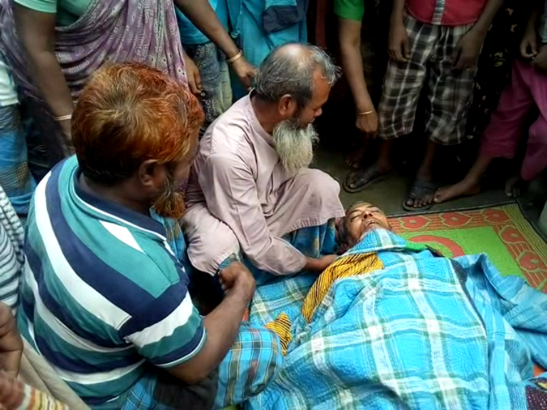 নাটোরে প্রাইভেট কার চাপায় মাছ ব্যবসায়ী নিহত