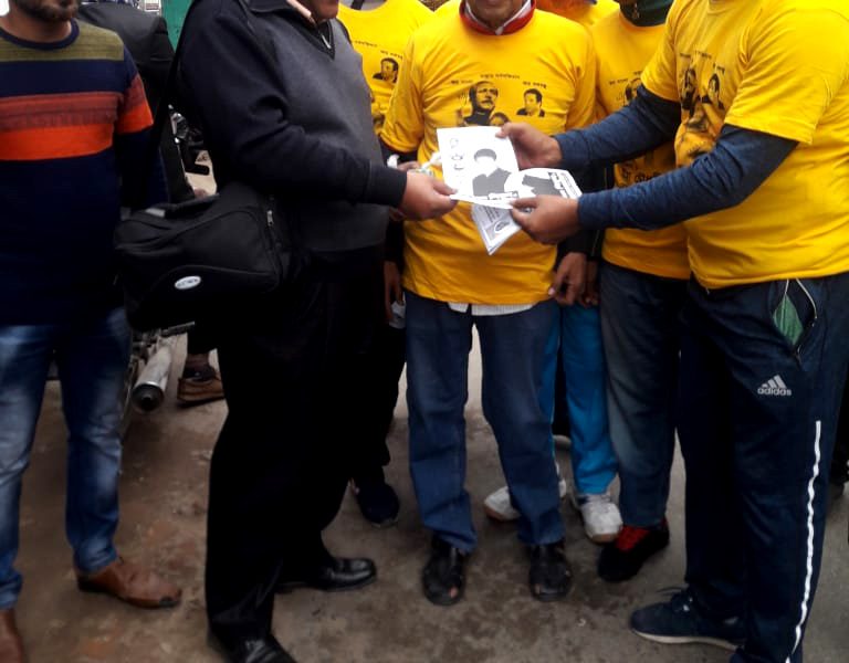 নাটোরে সাবেক ফুটবলারদের নৌকার প্রচারণায় ব্যাপক সাড়া নাটোরে সাবেক ফুটবলারদের নৌকার প্রচারণায় ব্যাপক সাড়া