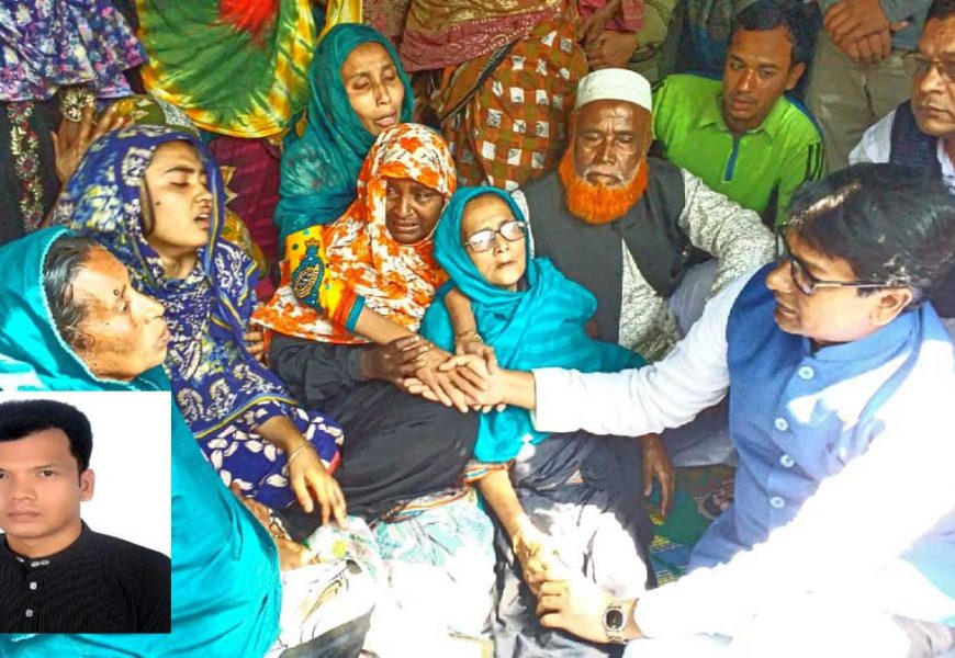 নাটোরে থমথমে দত্তপাড়ায় শোকের মাতম, আহাজারি নাটোরে থমথমে দত্তপাড়ায় শোকের মাতম, আহাজারি