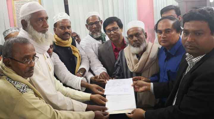 নাটোরের সিংড়ায় চেয়ারম্যান পদে শফিকের মনোনয়নপত্র দাখিল