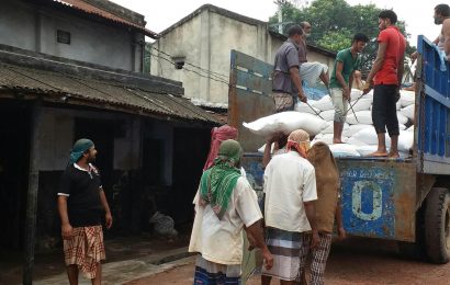 নাটোরে চামড়া ক্রয়ের প্রস্ততি আড়তগুলোতে