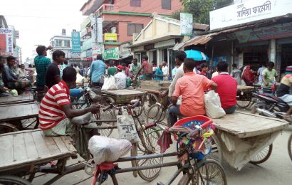 নাটোরের গুরুদাসপুরে নিয়ন্ত্রণহীন ব্যাটারী চালিত অটো রিকসা ভ্যান