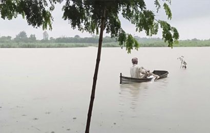 নাটোরের লালপুরে দুর্গতদের জন্য তিনটি আশ্রয়কেন্দ্র