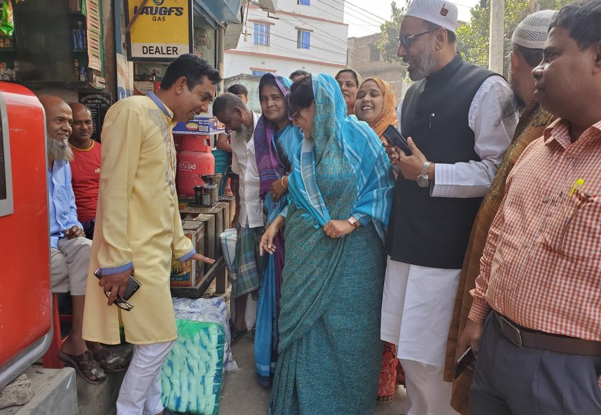নাটোরে লবনের দাম মনিটরিংয়ে মেয়র জলি