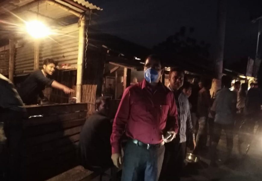নাটোরে চা-স্টল হাট বাজার রেস্তোরায় সমাগম বন্ধের নির্দেশ