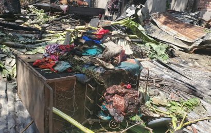 নাটোরে অগ্নিকান্ডে বাড়ি ভস্মীভূত