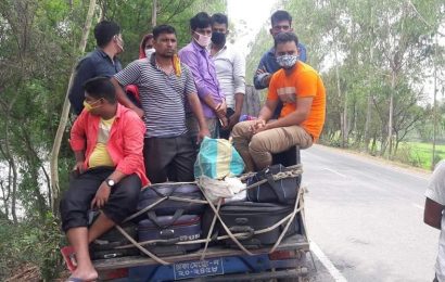 নাটোরে চেকপোস্ট পেরিয়ে গাজীপুর ফেরত ১৯ জন