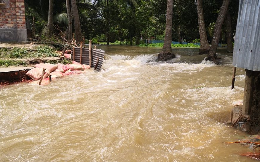 নাটোরে বন্যা পরিস্থিতিতে পলকের নির্দেশনা