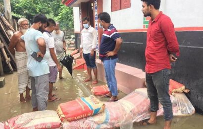 নাটোরের সিংড়া শহরে ঢুকেছে বন্যার পানি