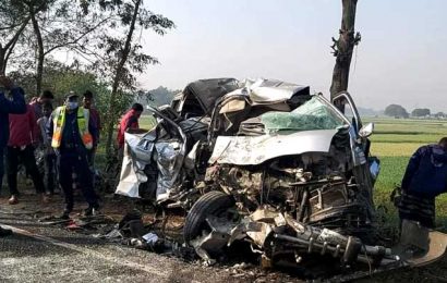 বড়াইগ্রামে ট্রাক-মাইক্রেবাস সংঘর্ষে মাইক্রেবাস চালক নিহত॥ রাশিয়ান কর্মকর্তা আহত