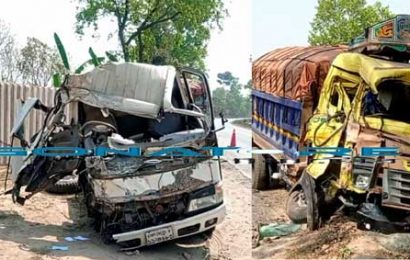 বড়াইগ্রামে কাভার্ড ভ্যান ও ট্রাকের সংঘর্ষে কাভার্ড ভ্যান চালক নিহত