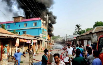 বড়াইগ্রামে সিলিন্ডার বিস্ফোরণে ভয়াবহ অগ্নিকান্ড