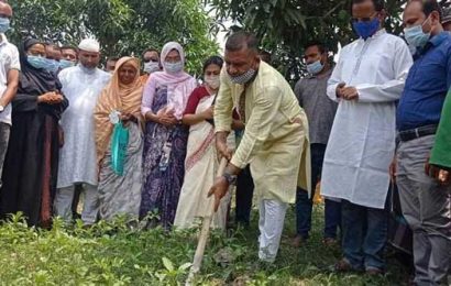 ‘প্রধানমন্ত্রী শেখ হাসিনার গৃহ উপহার দৃষ্টান্ত হয়ে থাকবে’-এমপি বকুল