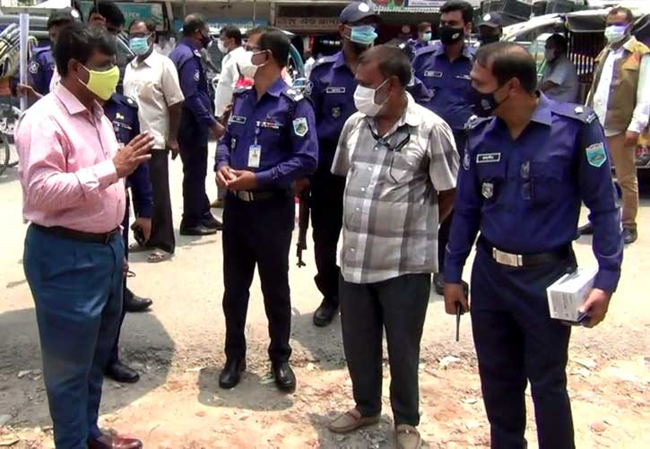 নাটোরের করোনা পরিস্থিতি রুপ নিতে পারে চাঁপাইয়ের মত; কঠোর অবস্থানে পুলিশ সহ জেলা প্রশাসন