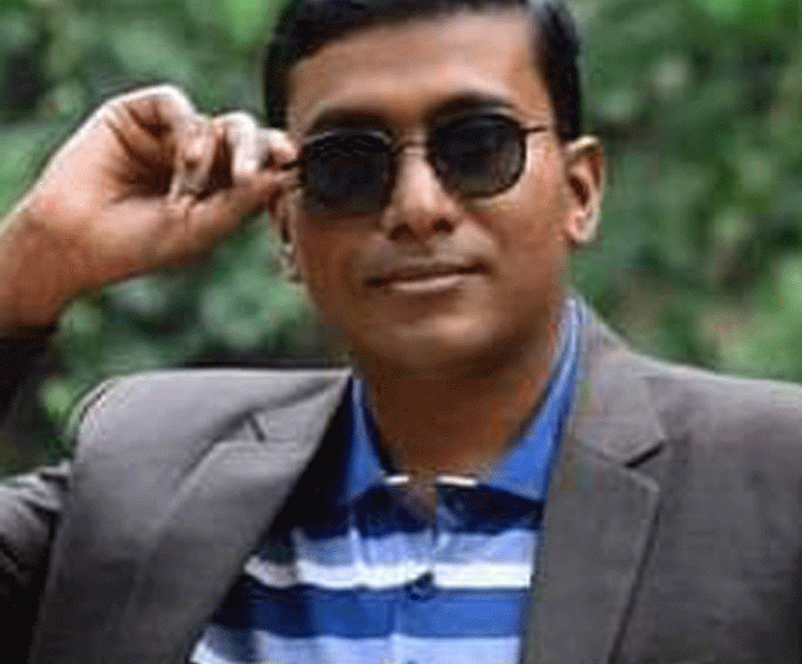 নলডাঙ্গায় বালিবাহি ট্রাক চাপায় প্রাণ কোম্পানীর ডিপো ইনচার্জ নিহত