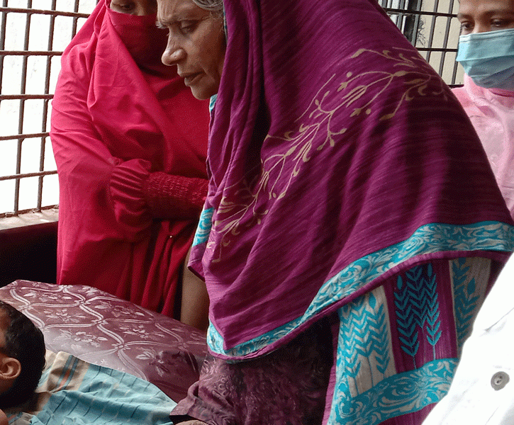 গুরুদাসপুরে পিকআপ চাপায় শিশুর মৃত্যু