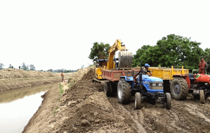 খাল খননের সরকারি মাটি যাচ্ছে কোথায়?