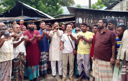 ৮ ঘুঘু ফিরে গেল নিড়ে!