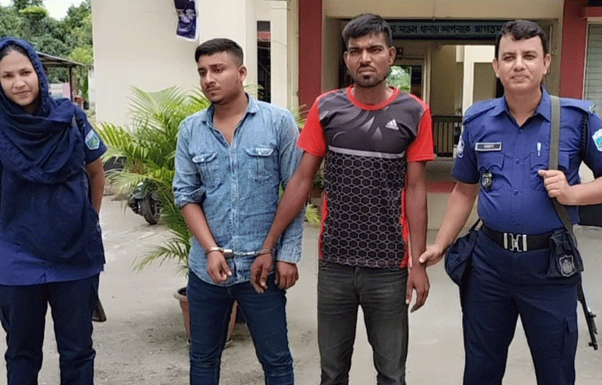 বাগাতিপাড়ায় চাকুসহ দুই জন আটক