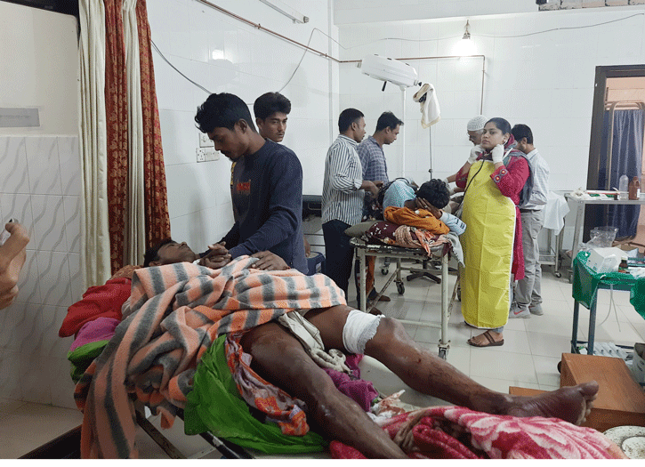 সিংড়ায় দুপক্ষের সংঘর্ষে ১২ জন গুলিবদ্ধি