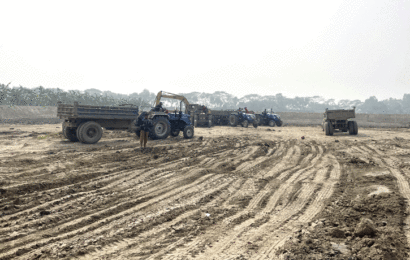 গুরুদাসপুরে চলছে অবৈধ পুকুর খননের মহোৎসব