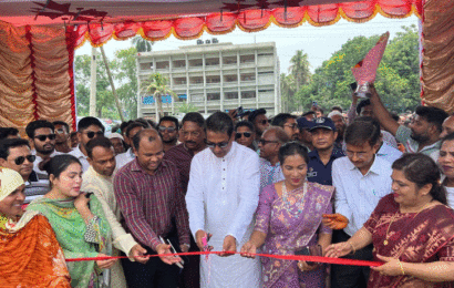 নাটোরে কৃষি প্রযুক্তি মেলা শুরু