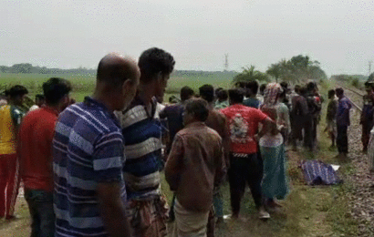 বাগাতিপাড়ায় ট্রেনের ধাক্কায় মোটর সাইকেল আরোহী স্বামী-স্ত্রী নিহত