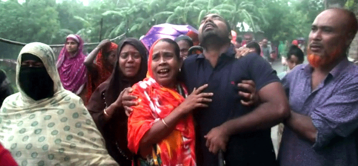 নাটোরে বিদ্যুৎপৃষ্টে বাবা-ছেলের মৃত্যু