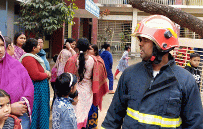 ভয়াবহ দুর্ঘটনা থেকে রক্ষা পেল কোমলমতি শিশুরা।