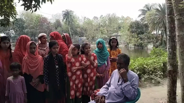 নাটোরে এক ব্যাক্তির আত্মহত্যা