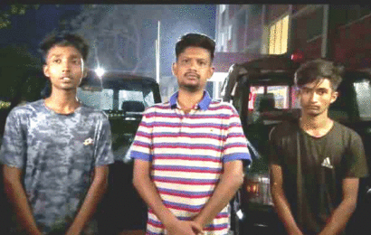 লালপুরে ইমো ও ব্যাংক রিসিট প্রতারক চক্রের তিন সদস্য আটক